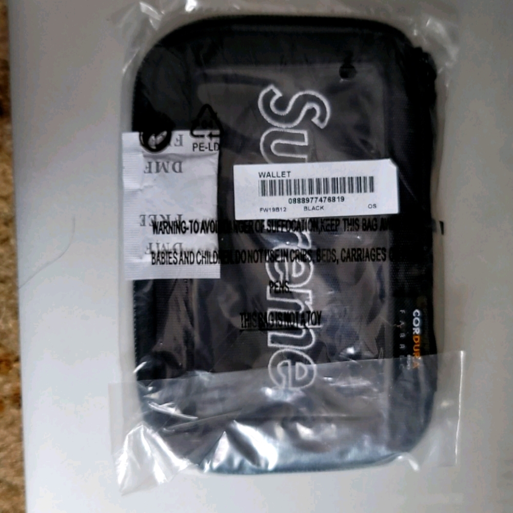 Supreme x Cordura Fabric wallet